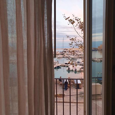 Maison Bleu Luxury Suite Sul Porto Di Trani Eksteriør billede