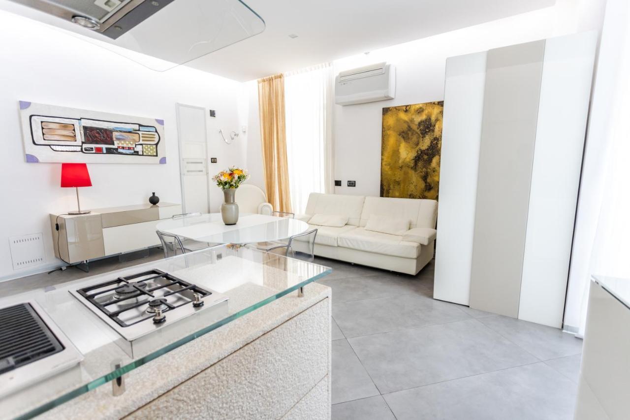 Maison Bleu Luxury Suite Sul Porto Di Trani Eksteriør billede