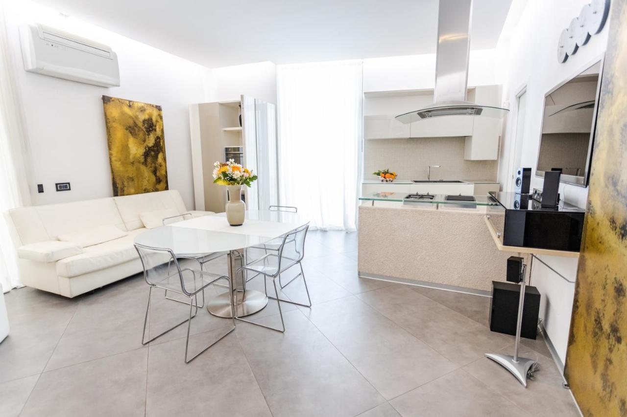 Maison Bleu Luxury Suite Sul Porto Di Trani Eksteriør billede