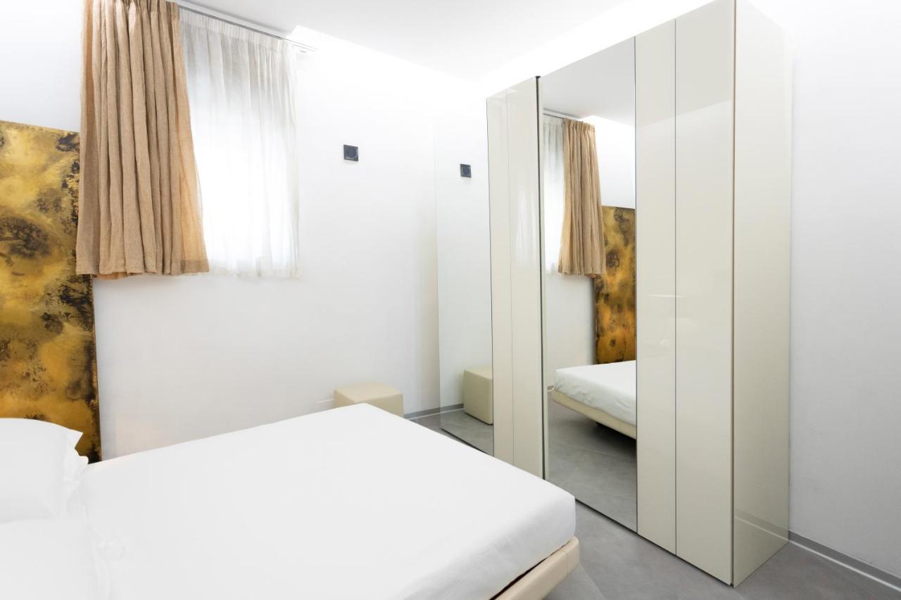 Maison Bleu Luxury Suite Sul Porto Di Trani Eksteriør billede